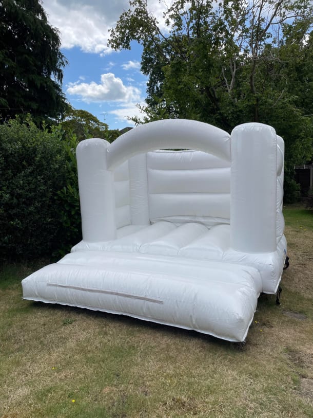 10ft X 10ft White Castle