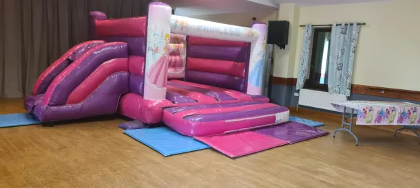 Bouncy Castle And Ball Pool 4