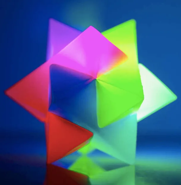 Flashing Prism Ball