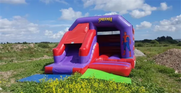 15ft X 12ft Spiderman Castle With Slide Si46