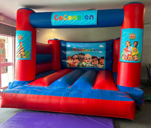 15ft X 12ft Blue And Red Indoor Castle - Cocomelon Theme