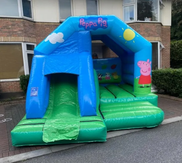 Peppa Pig Bouncy Castle And Slide