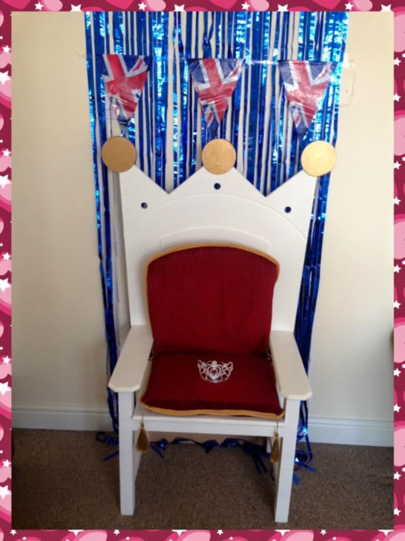 Throne Hire Its In The Party Bag Party Planners In Essex