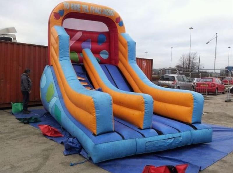 Balloons Inflatable Slide - Fete And Fiesta, Bouncy Castle Hire ...