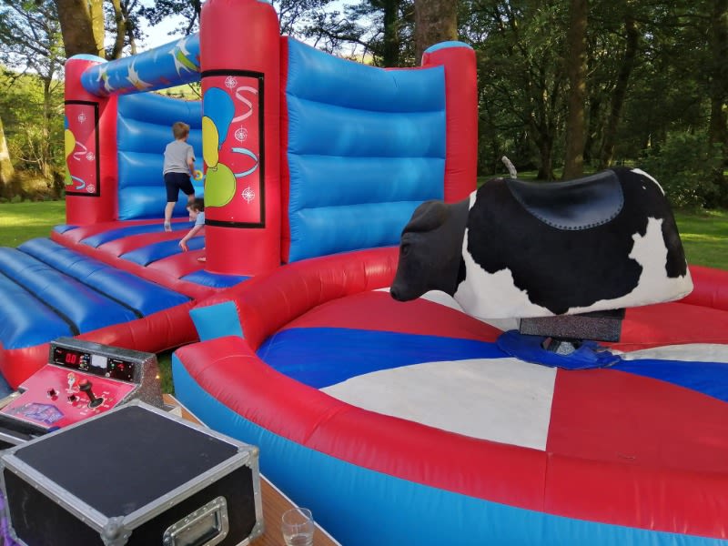 Caravan Entertainment Acm Entertainments, Bouncy Castle Hire, Rodeo Bull Hire & Disco Dome