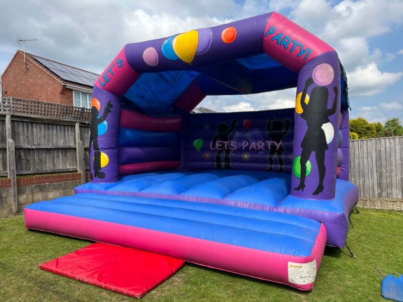 Large Deluxe Adult Bouncy Castle AC Bouncy Castles bouncy castle hire