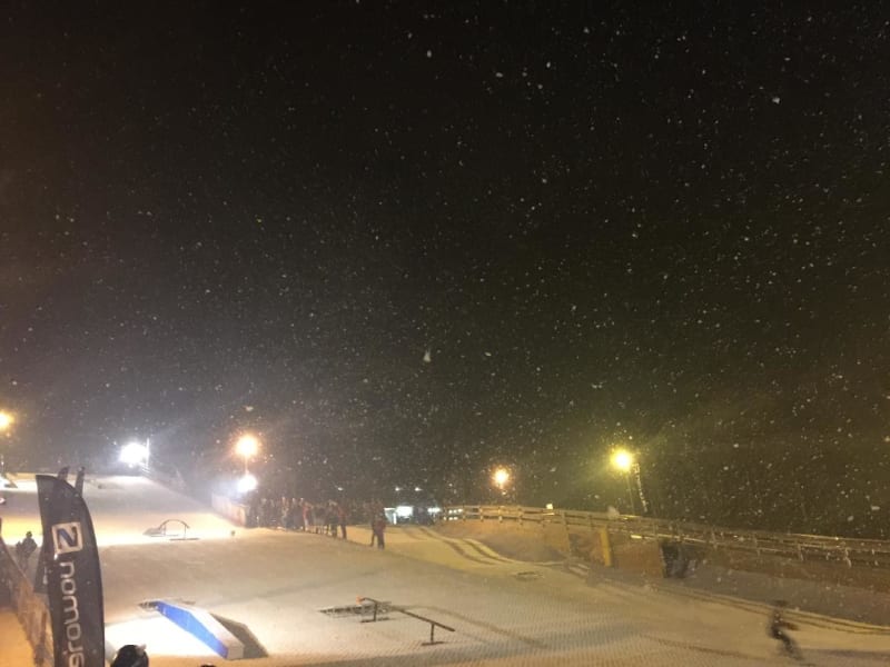 Snow Machine Hire Throughout The Uk Including Kent, London, Essex And