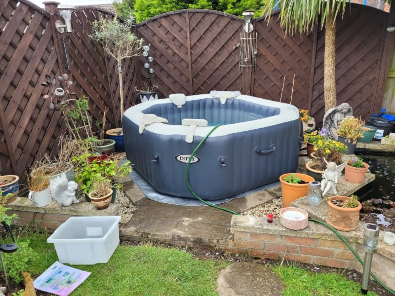 4 Person Deluxe Hot Tub Hire Boston Spalding Holbeach Bouncy Castle