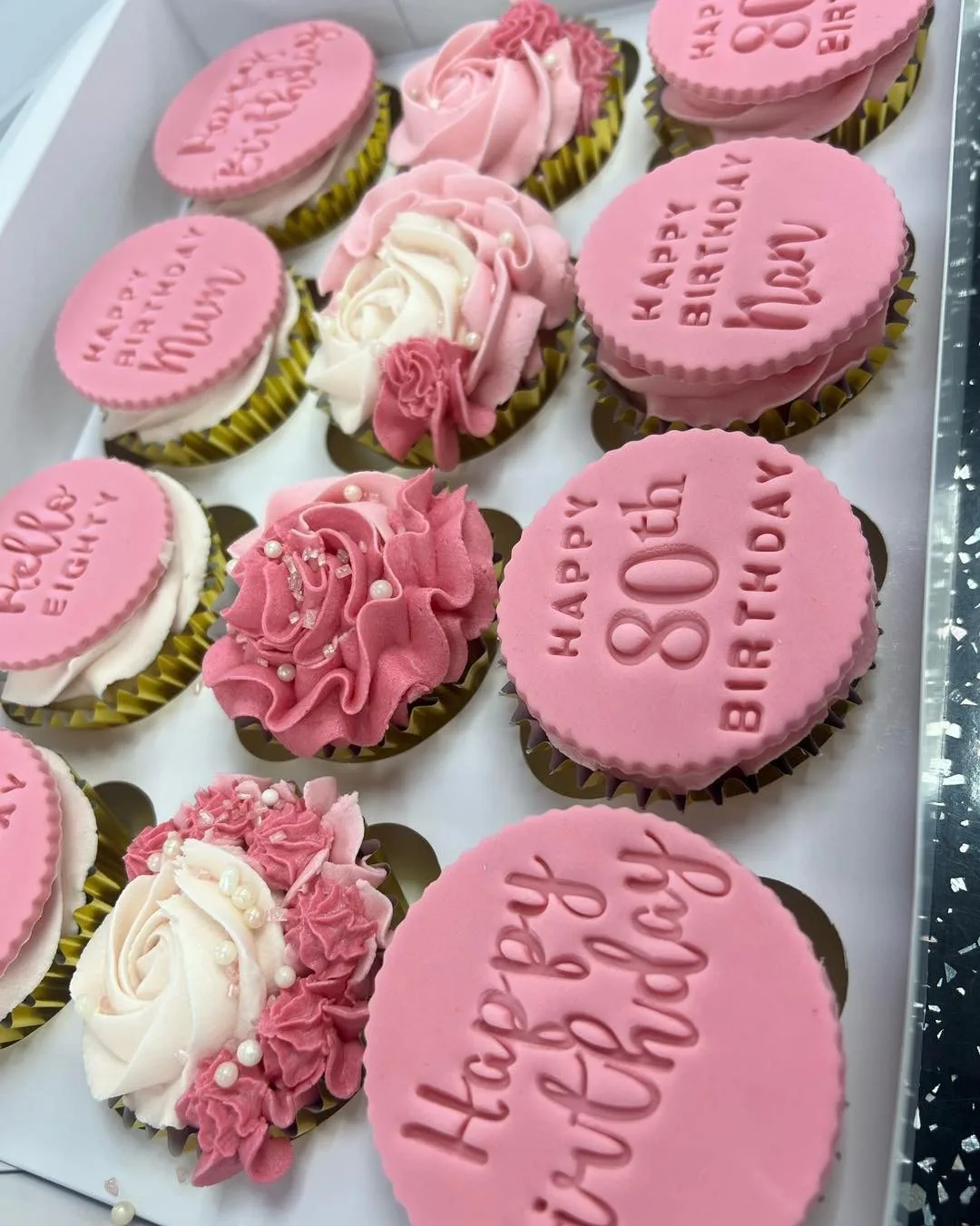 cake dunstable luton Bedfordshire Leighton buzzard houghton regis bedfordshire cakes cupcakes Harpenden St Albans rebourn cupcakes