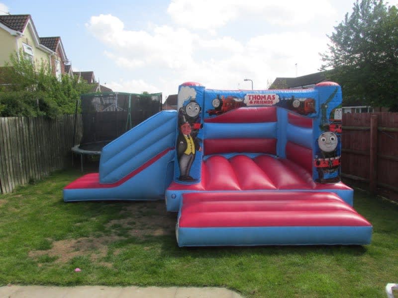 RED THOMAS THE TANNK ENGINE BOUNCE AND SLIDE BOUNCY CASTLE