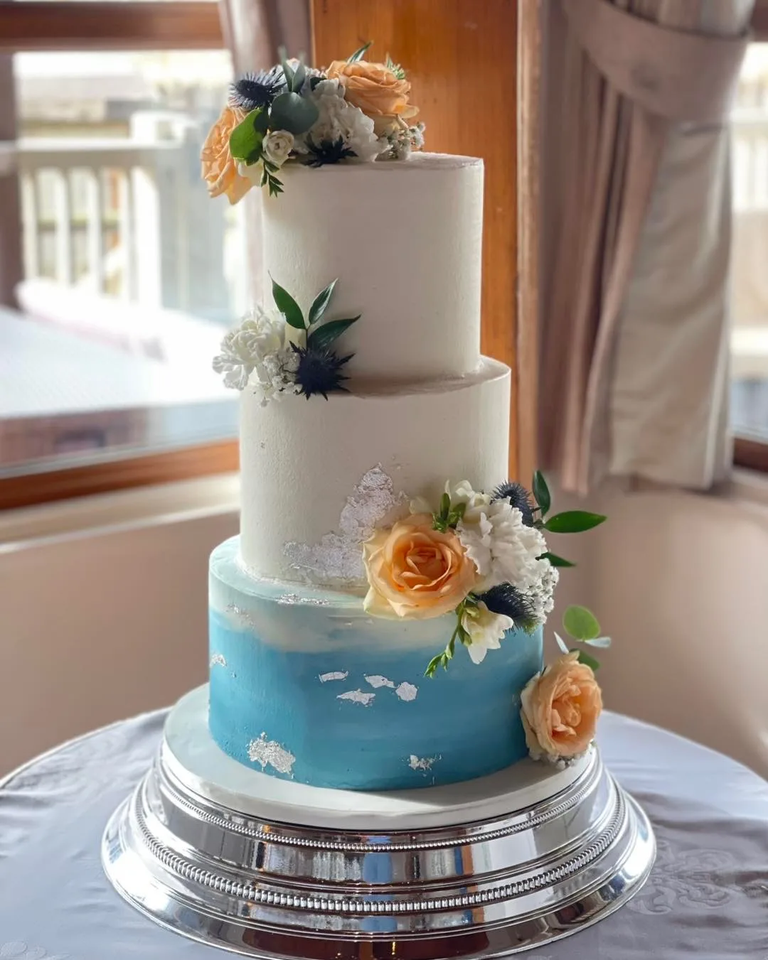 cake dunstable luton Bedfordshire Leighton buzzard houghton regis bedfordshire cakes cupcakes Harpenden St Albans rebourn wedding