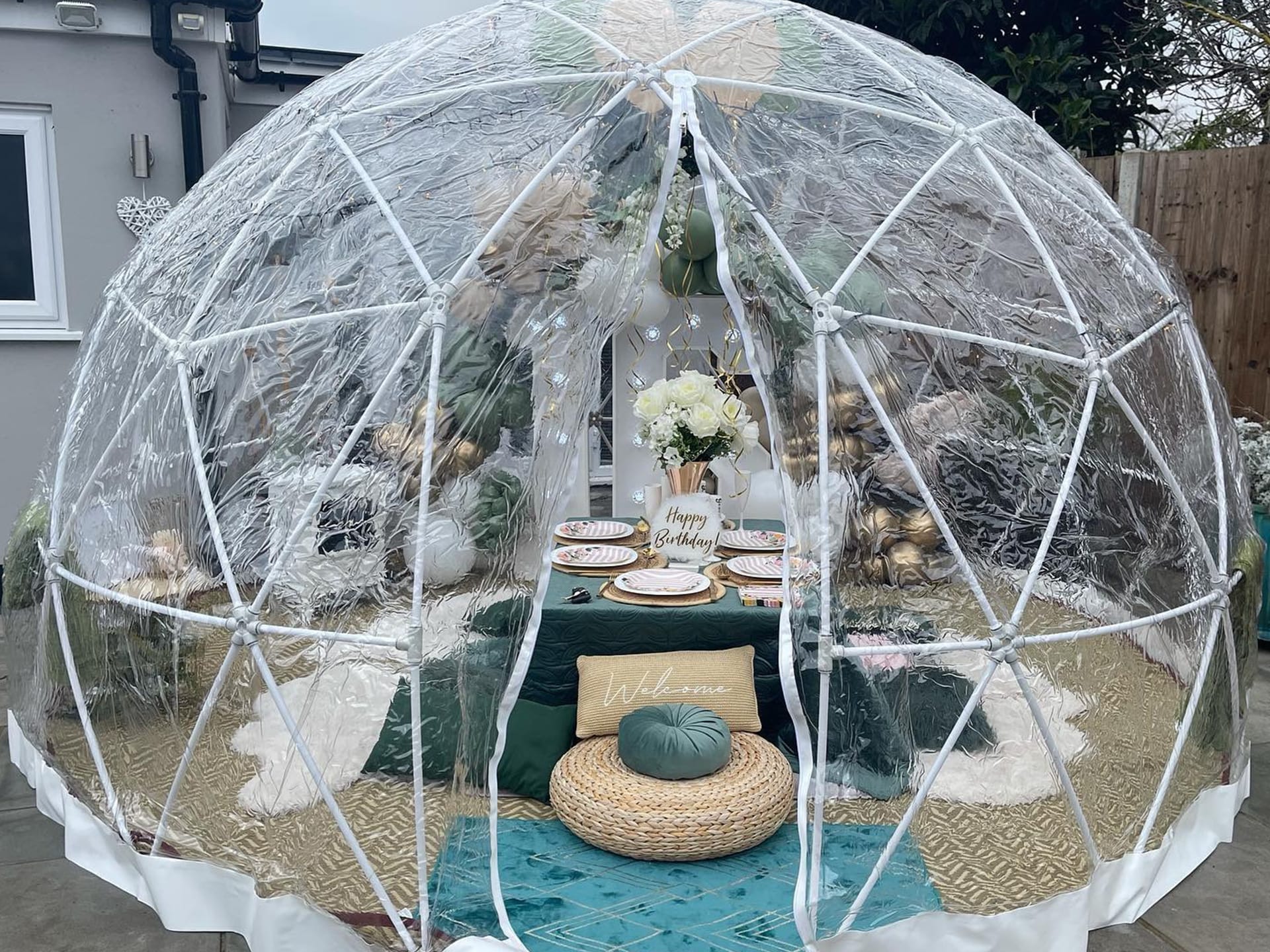 Hire relaxation picnic garden igloos