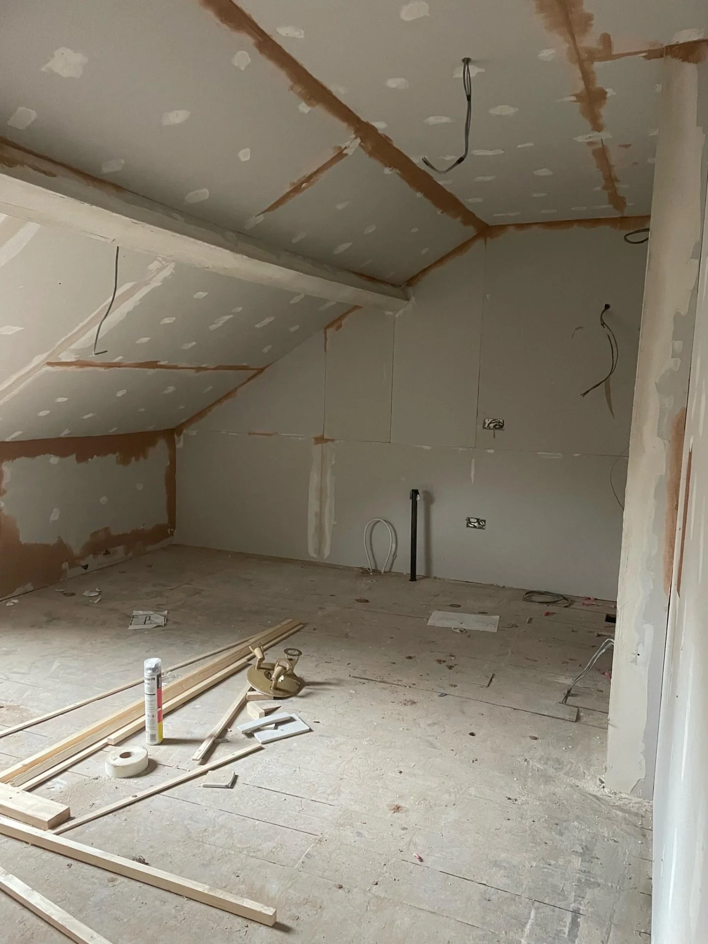 painting and decorating in Aston Aston painting and decorating