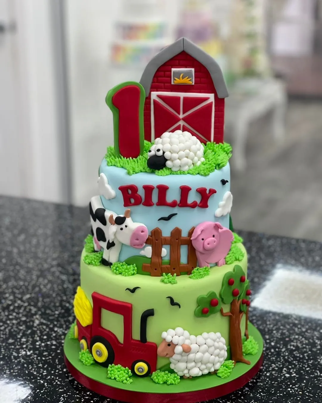 cake dunstable luton Bedfordshire Leighton buzzard houghton regis bedfordshire cakes cupcakes stitch Harpenden St Albans rebourn marvel hulk