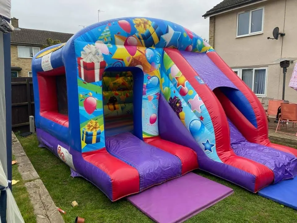 Newmarket bouncy castle combo hire