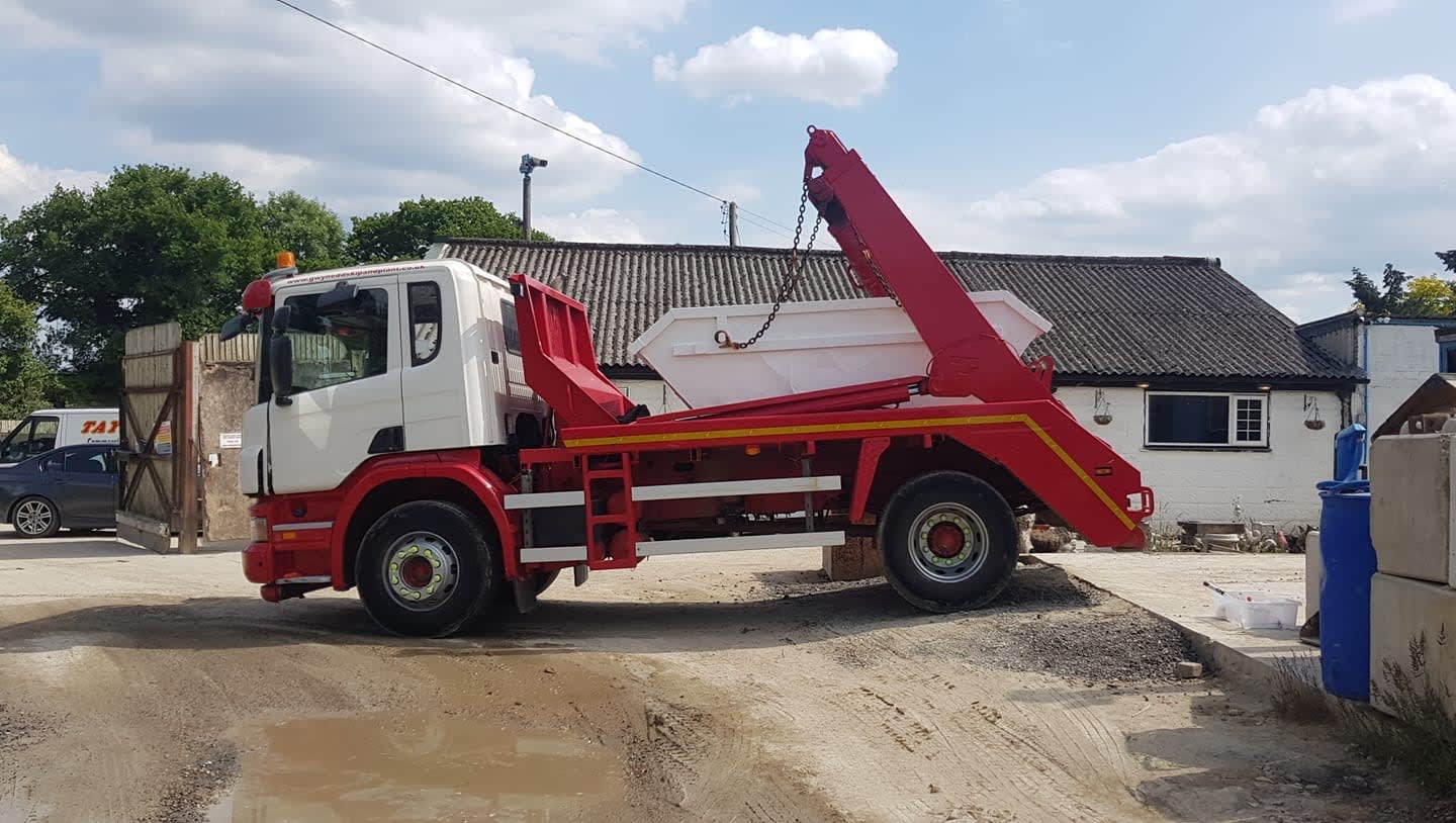 Midi skip hire wagon for Surrey deliveries