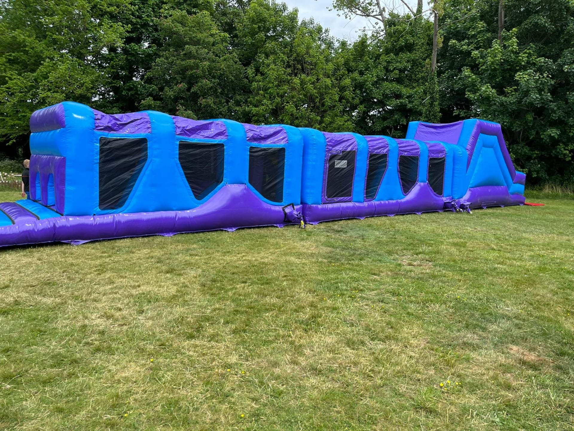 the best inflatable obstacle courses to rent in Royston