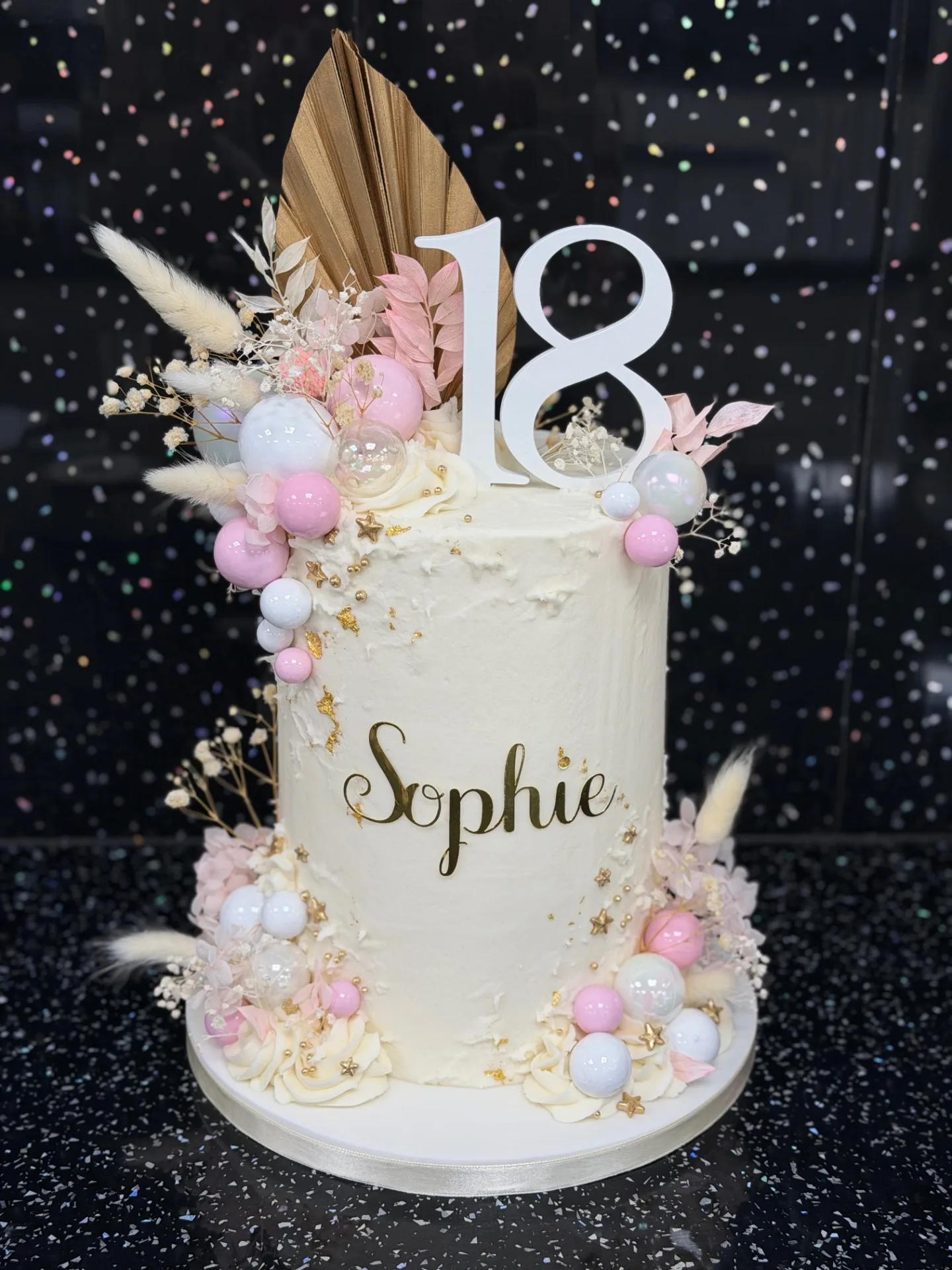 cake dunstable luton Bedfordshire Leighton buzzard houghton regis bedfordshire cakes cupcakes Harpenden St Albans rebourn