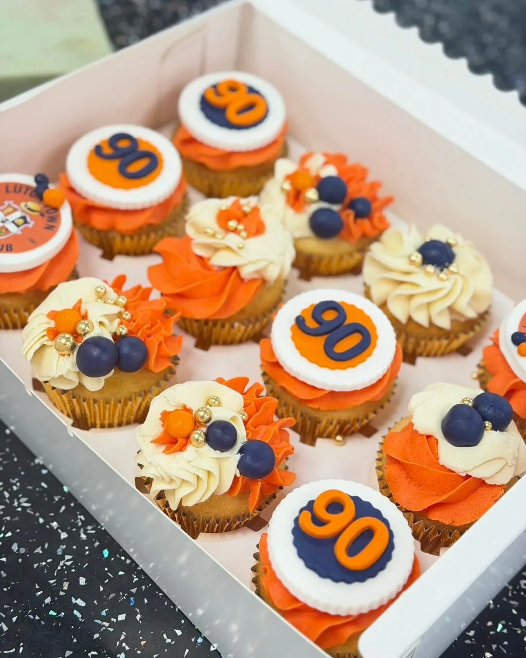 cake dunstable luton Bedfordshire Leighton buzzard houghton regis bedfordshire cakes cupcakes Harpenden St Albans rebourn cupcakes