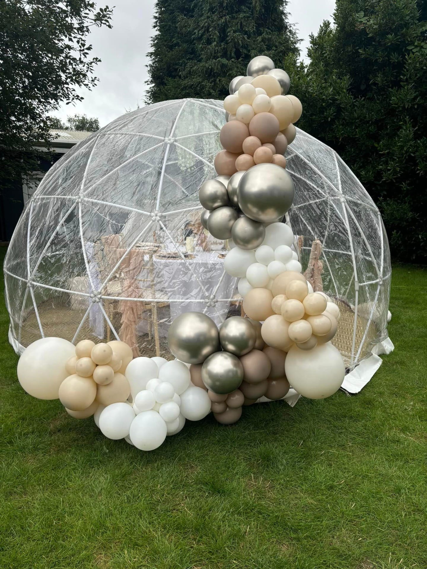 London garden igloo party pod hire