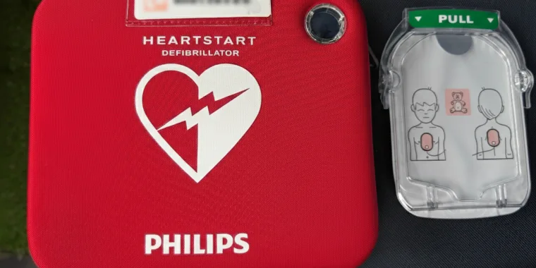 Defibrillator Replacement Battery And Pads