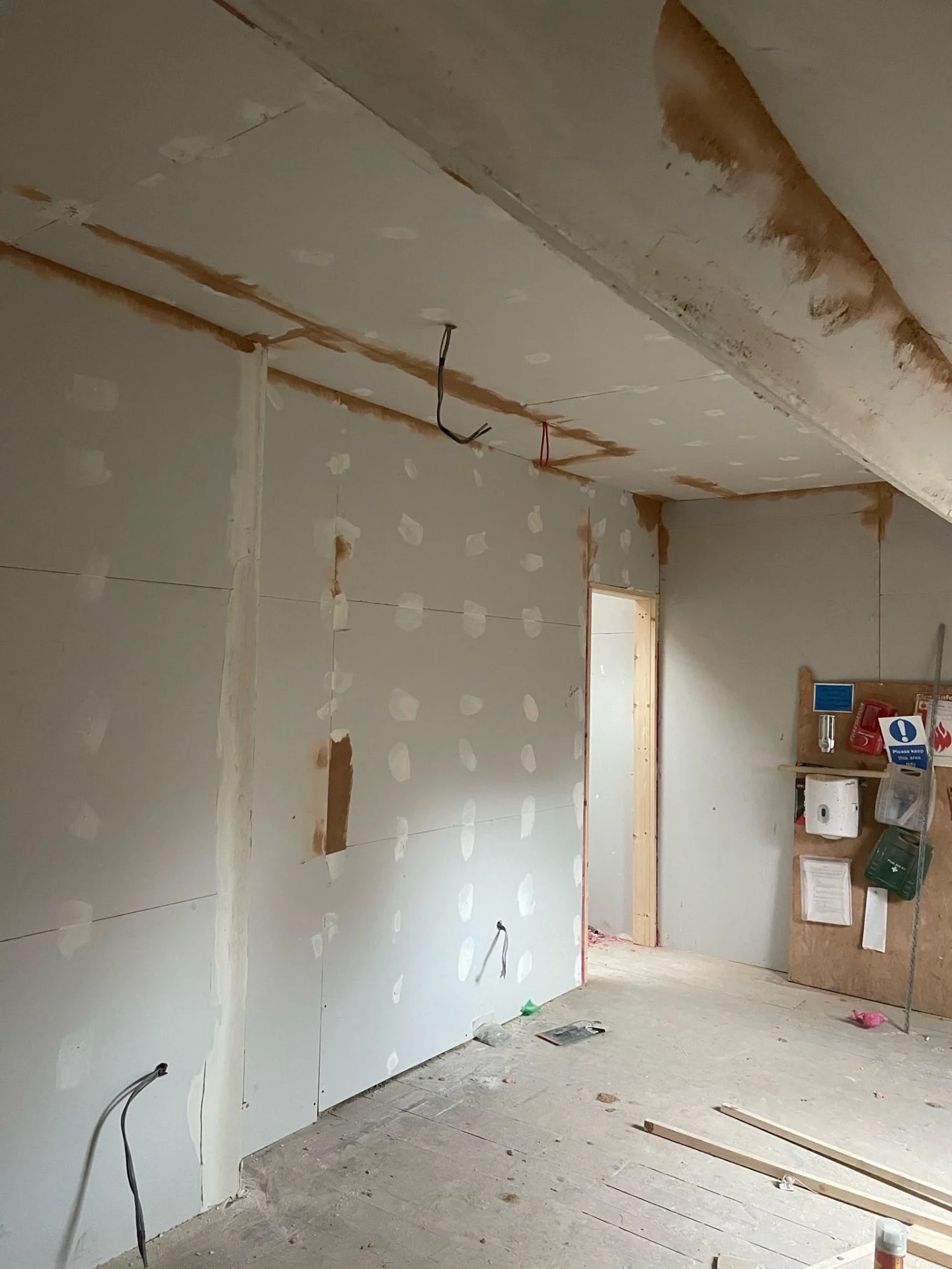 Choosing The Right Paint For Different Surfaces