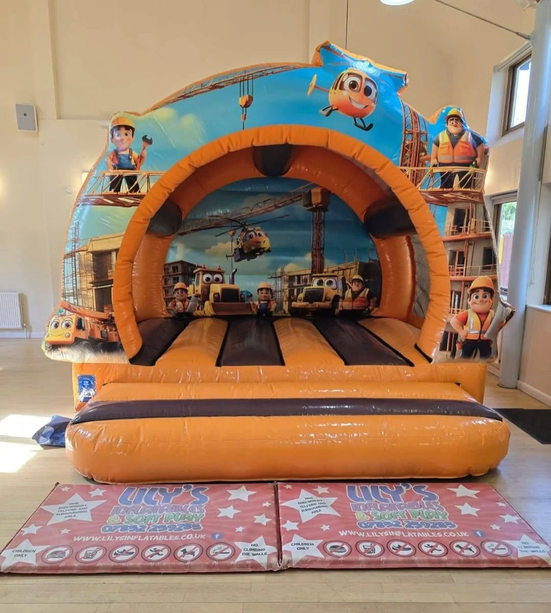 Lilys Inflatables And Soft Play