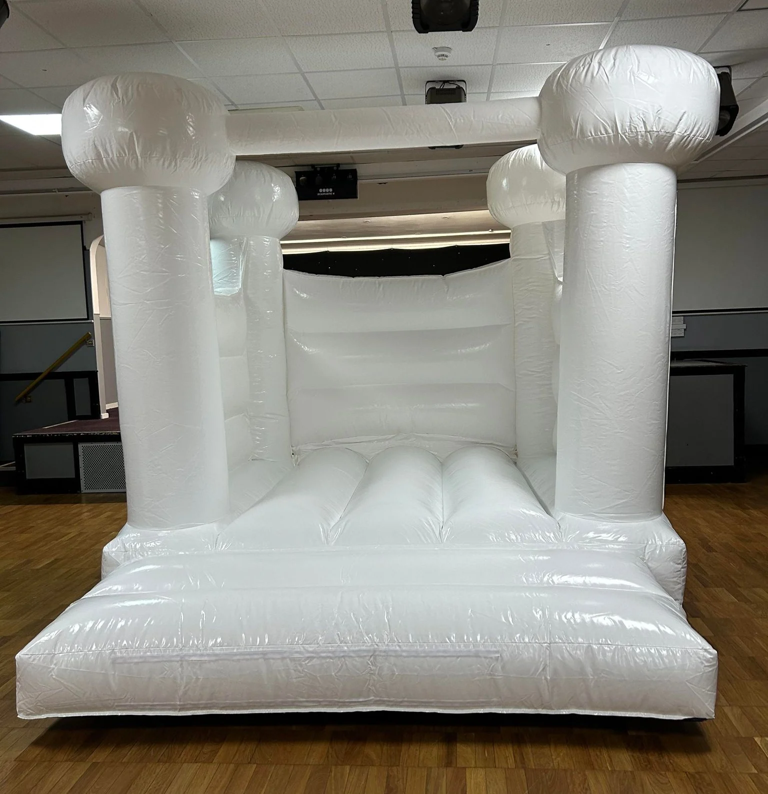White 10ft X 12ft Bouncy Castle - Bounce Happy Entertainment
