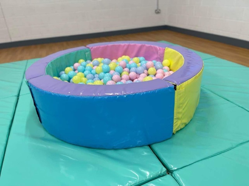 Circle Foam Ball Pool 125 X 157 X 40cm Soft Play and Inflatable