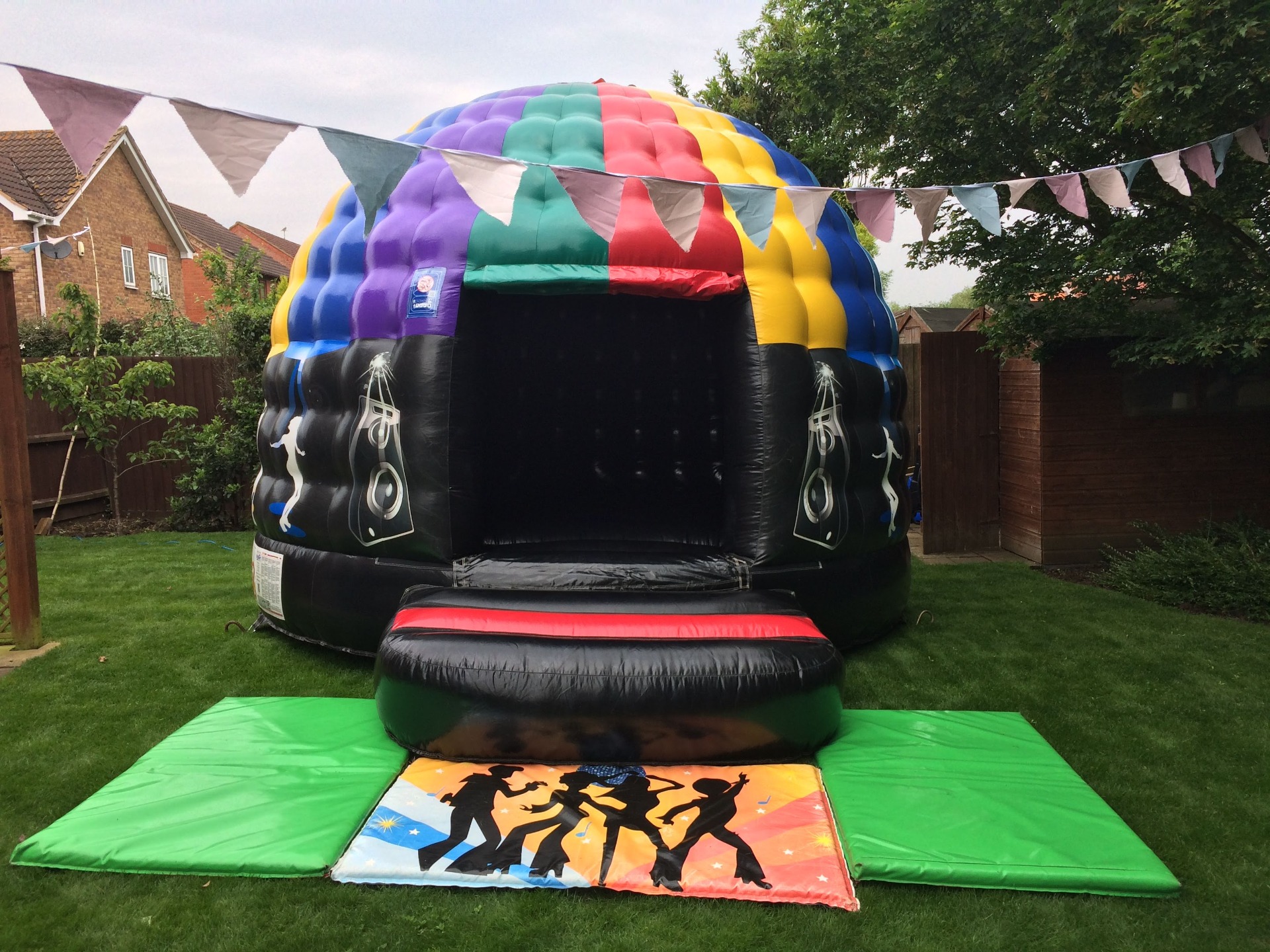 Bouncy Castles In The Garden In Spalding 2021