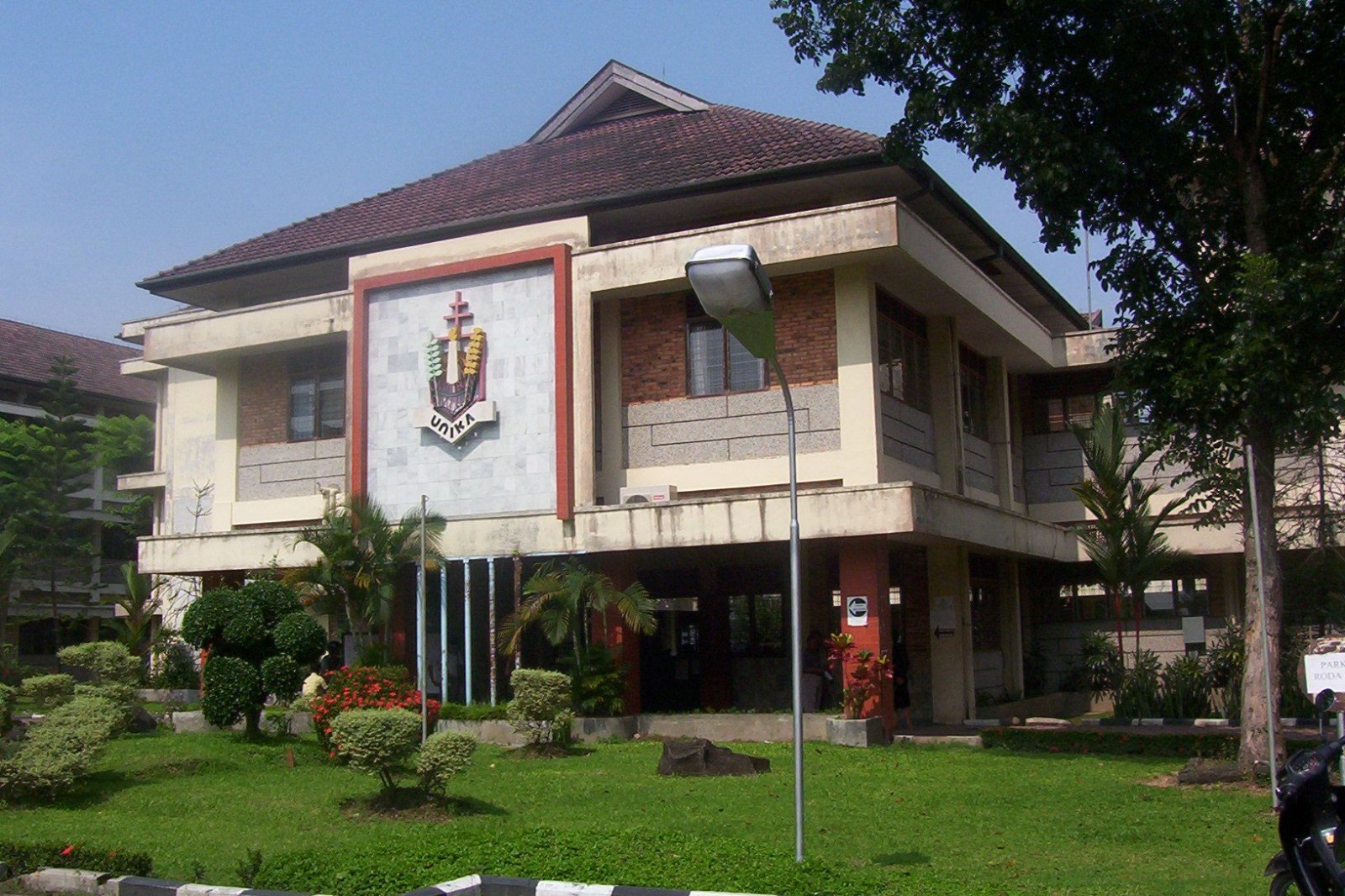 Universitas Santo Thomas