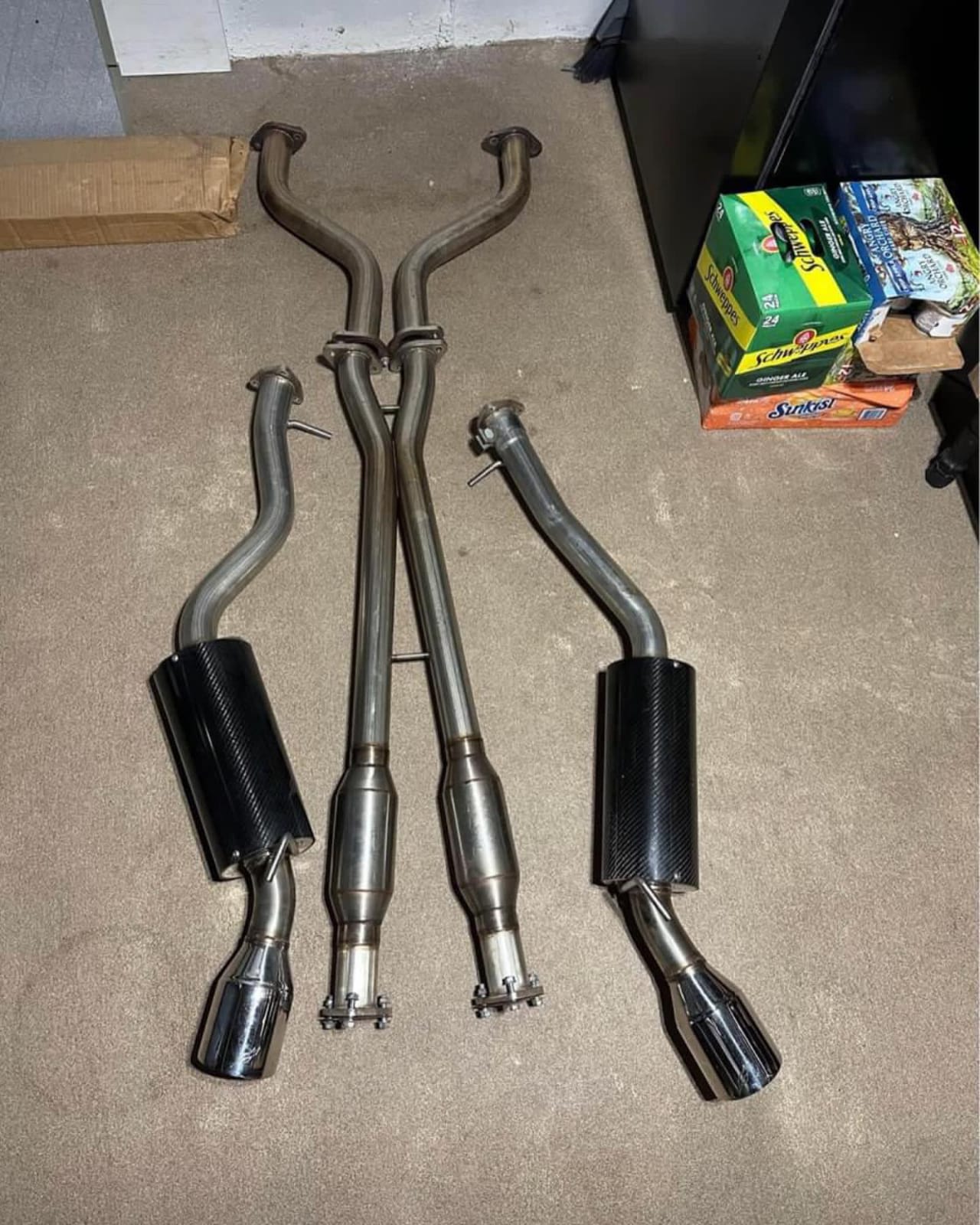 G37/Q60 CARBON FIBER ROUND CATBACK EXHAUST