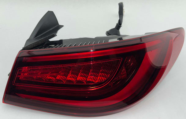 17-20 Q60 Passenger Side Outer Tail Light
