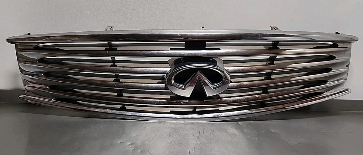 08-13 G37 Convertible Center Grille AFTERMARKET Chrome