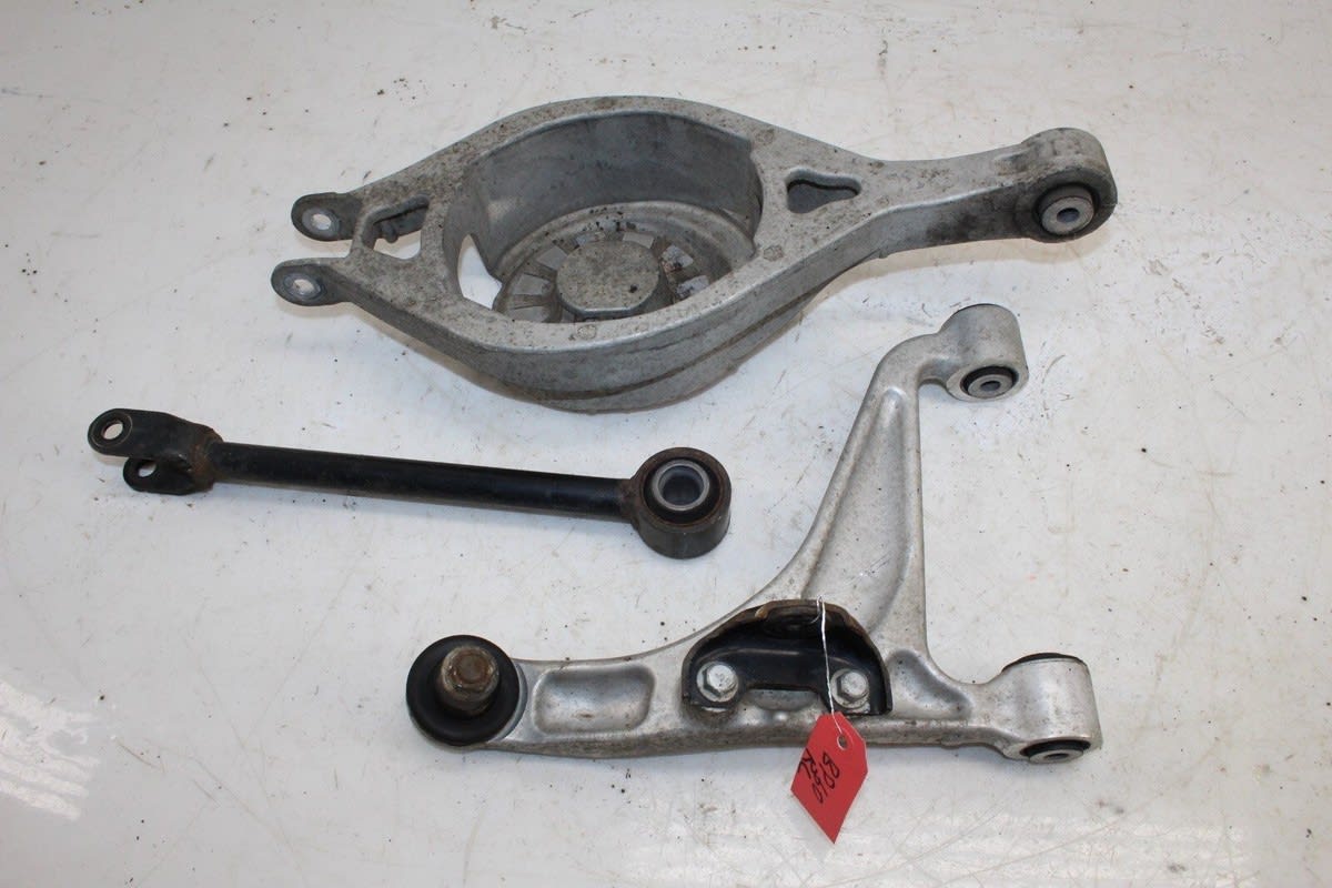 Infiniti G35 Coupe Rear Left Partial Control Arm Set OEM