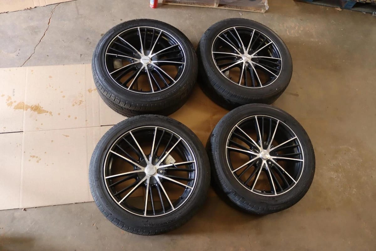 INFINITI  QX55 WHEEL FORTE RIM TIRES R22 X8.5 GRABBER SET