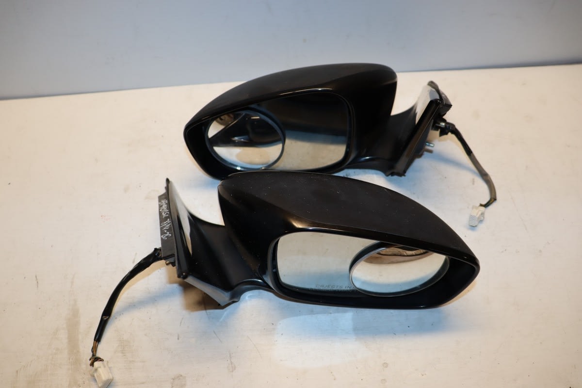 Infiniti G37 Sedan OEM Right RH & Left LH Side View Mirror paint GAC