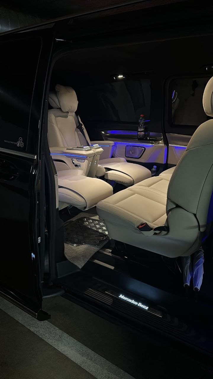 Mercedes V-Class in the Good Morning Transport fleet