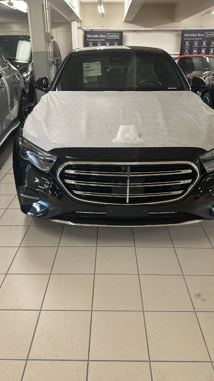 Mercedes E-Class tour image 3