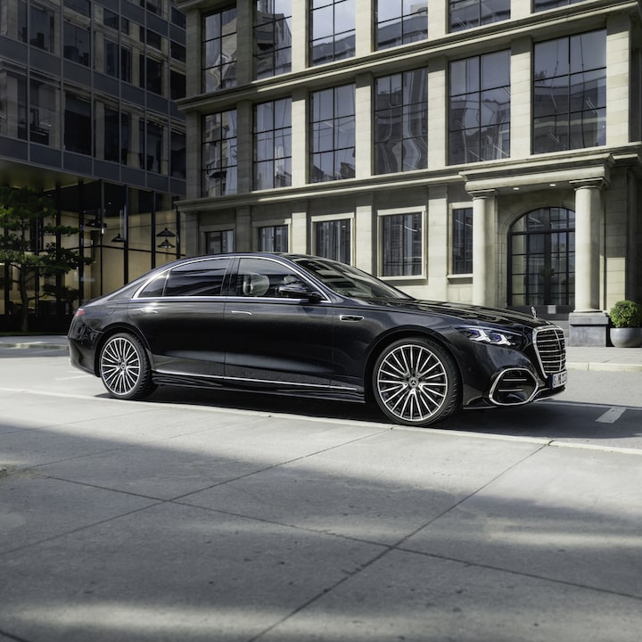 Mercedes S-Class tour image 4