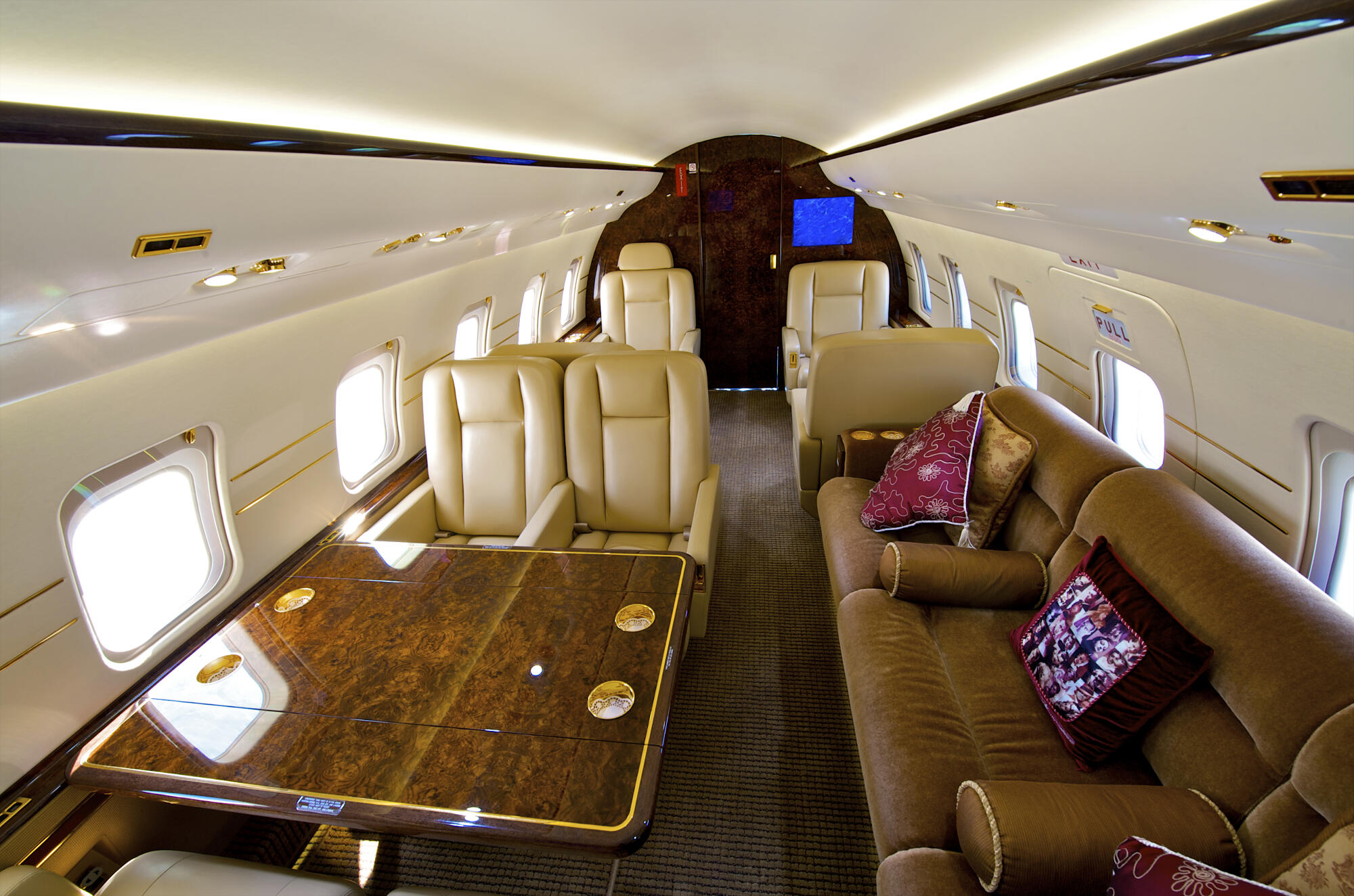 Private Jet tour image 3