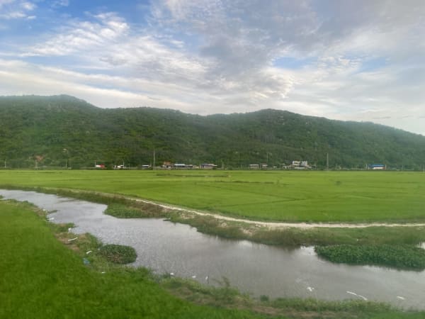 Heading inland from Vũng Rô Bay