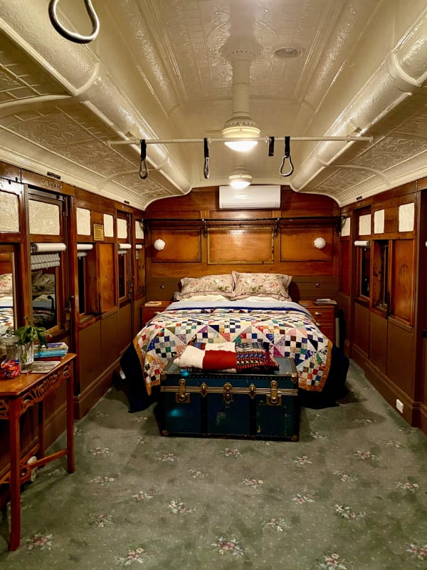 Train Carriage Airbnb in Buninyong 
