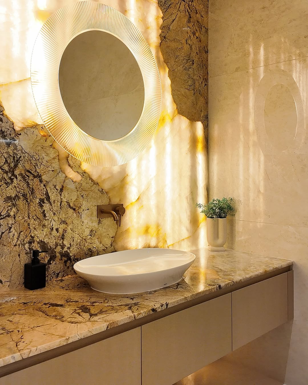 Choosing the Perfect Marble: Transforming Bathrooms into Luxurious Retreats