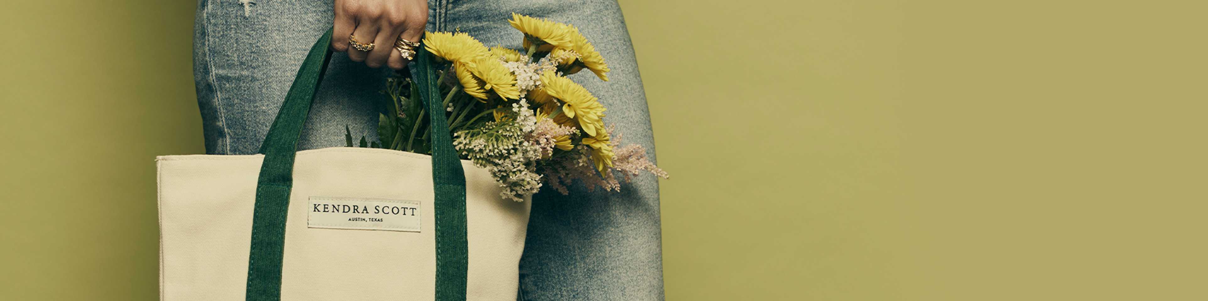 Kendra Scott In-Store Gift with Purchase