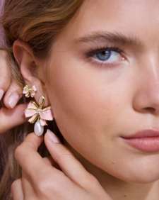 Kendra Scott x LoveShackFancy Pearl Bow Gold Statement Earrings 