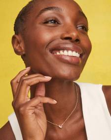 Framed Ari Heart Short Pendant Necklace