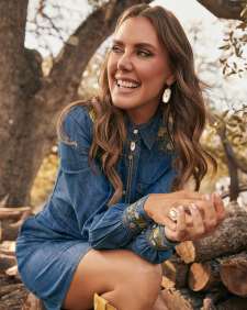 Wrangler® x Yellow Rose by Kendra Scott Vintage Gold Bolo Necklace