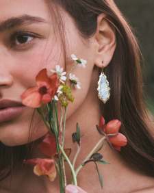 Adriana Scallop Frame Gold Drop Earrings 