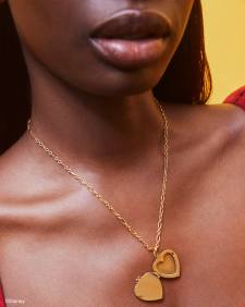 Disney | Kendra Scott Snow White Vintage Gold Locket Short Pendant Necklace in Royal Red Mother-of-Pearl